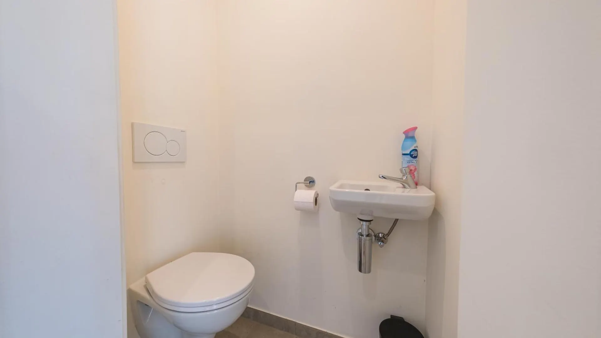 Renovated 2-Bedroom Apartment In Oostende Ostend