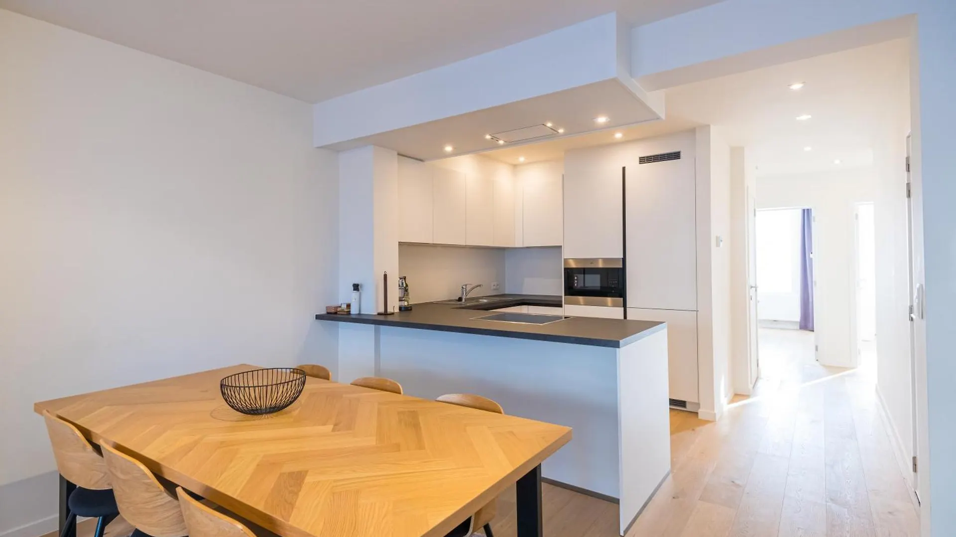 Renovated 2-Bedroom Apartment In Oostende