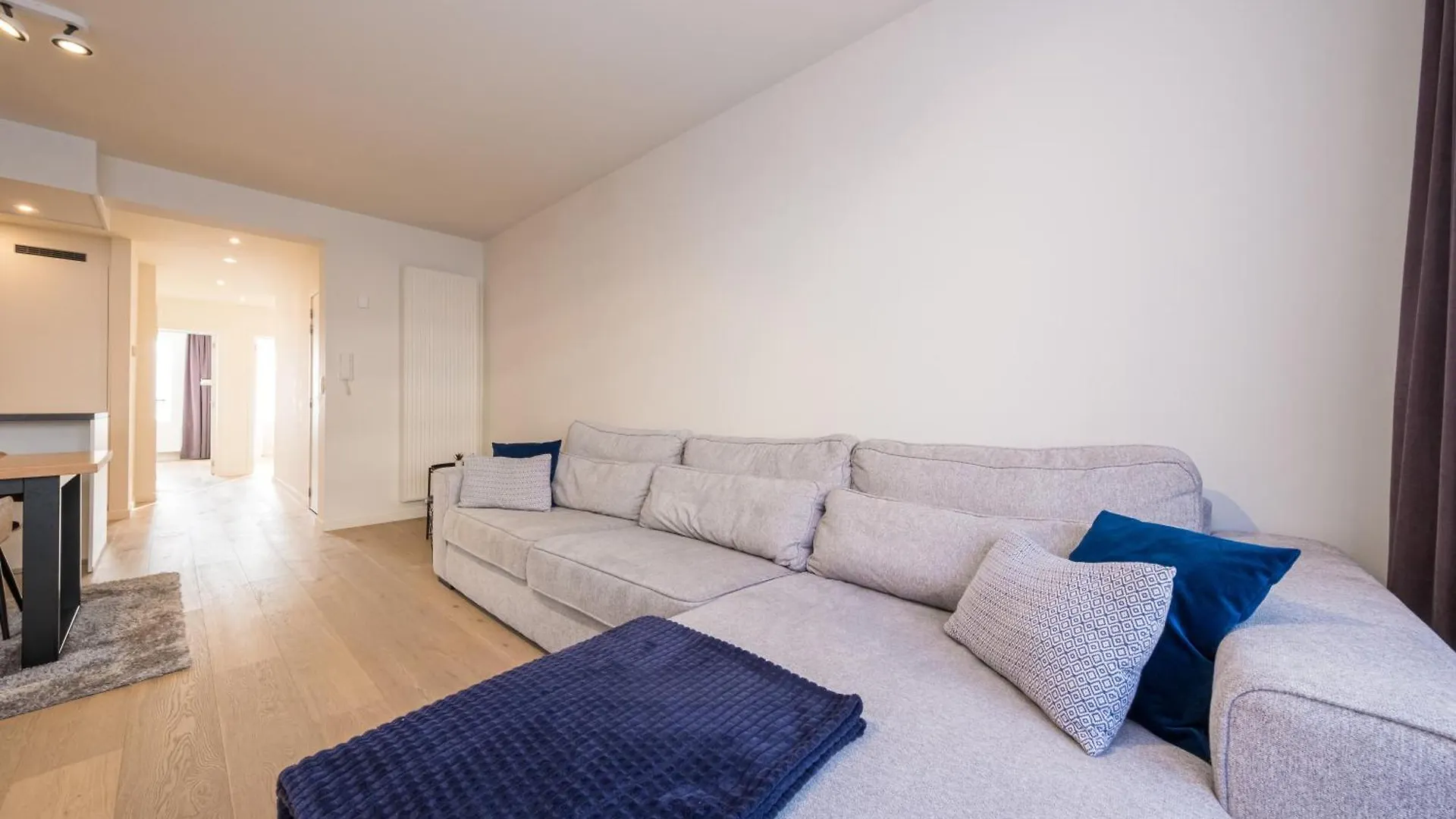 Renovated 2-Bedroom Apartment In Oostende