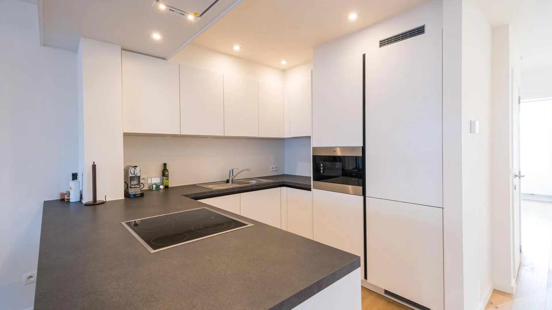 Renovated 2-Bedroom Apartment In Oostende