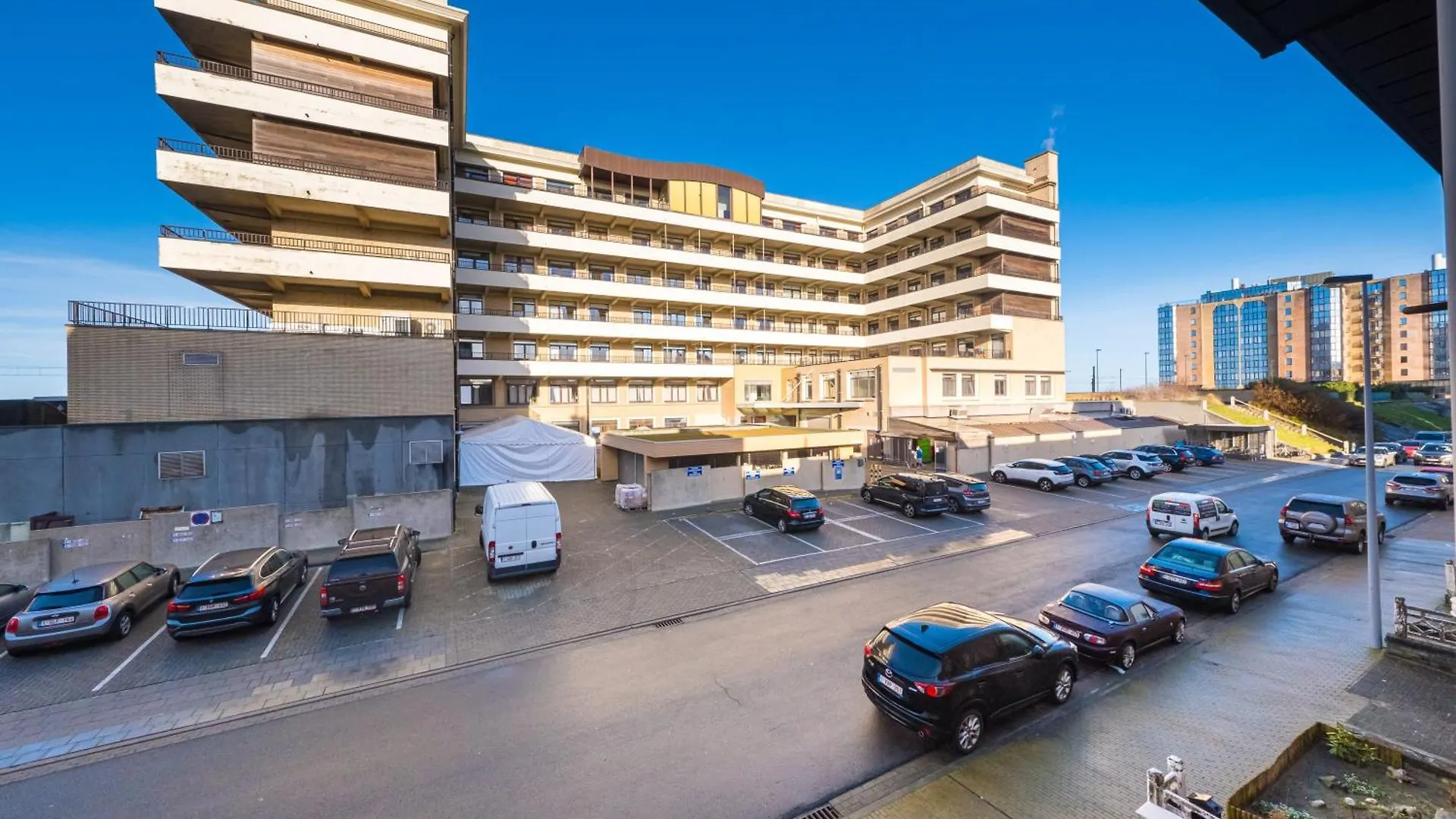 Renovated 2-Bedroom Apartment In Oostende