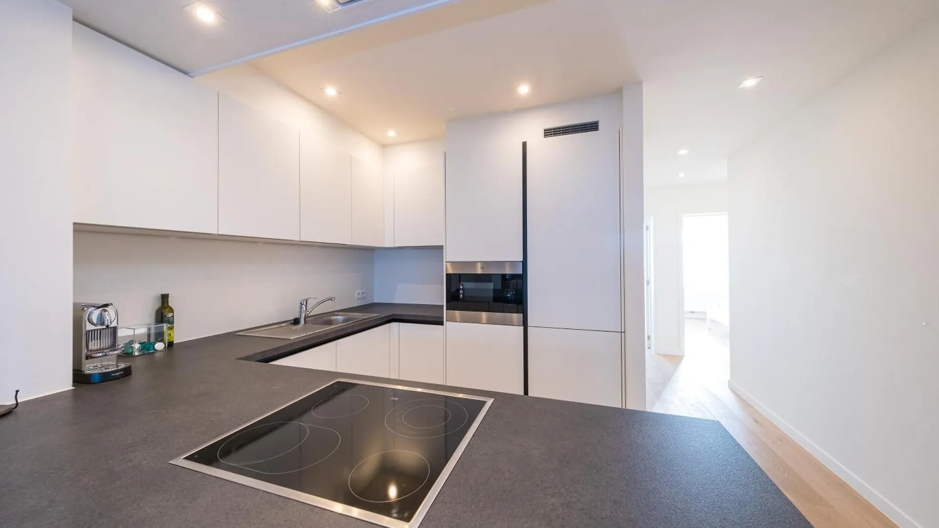 Renovated 2-Bedroom Apartment In Oostende